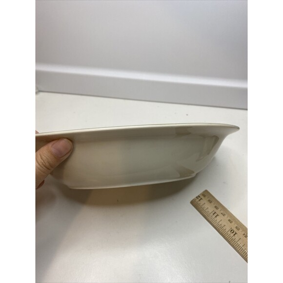 Eschenbach Roswitha Baronet China Greenbriar 9” Oval Bowl - Picture 2 of 10